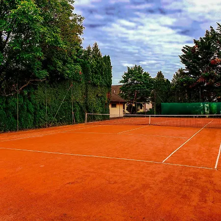 Retro Szallas, Bed & Breakfast